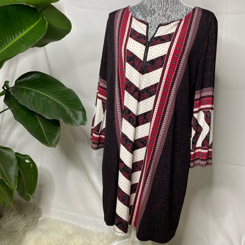Super Comfy Black, Red & White Print Dress